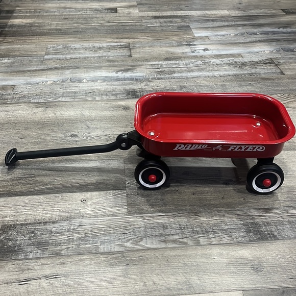Miniature Radio Flyer Metal Wagon - Picture 3 of 5